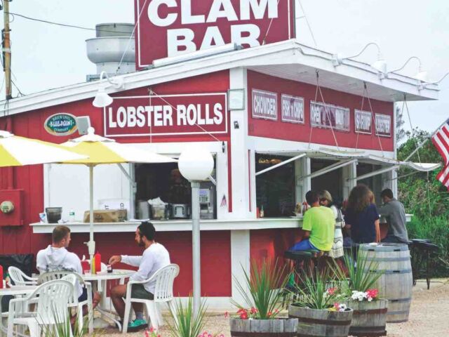clam bar restaurant in Napeague long island