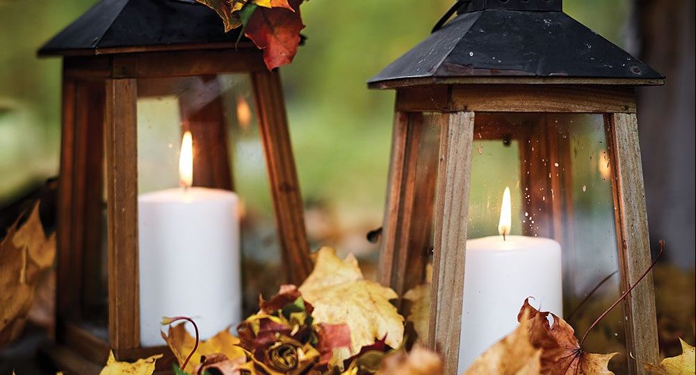 lanterns embellished with maple leaf rosettes