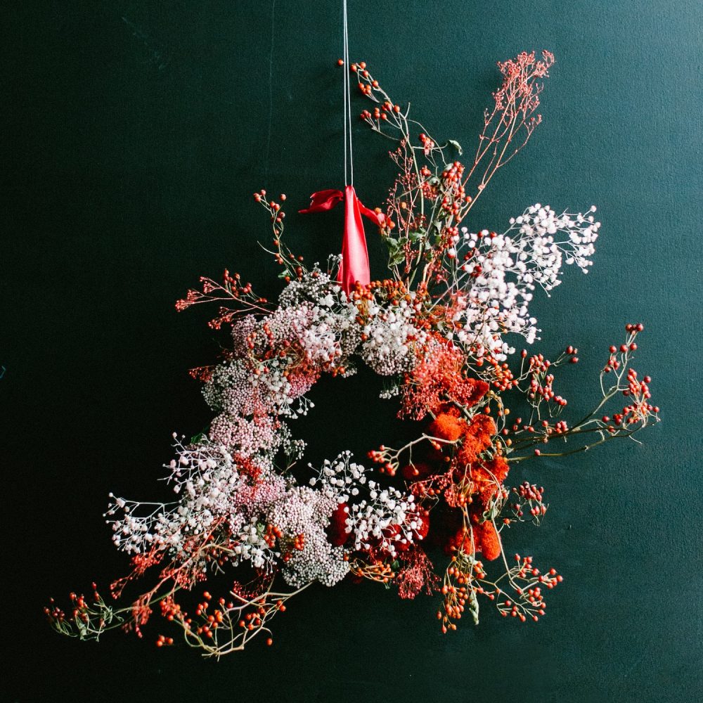 asymmetrical wreath, floral wreath