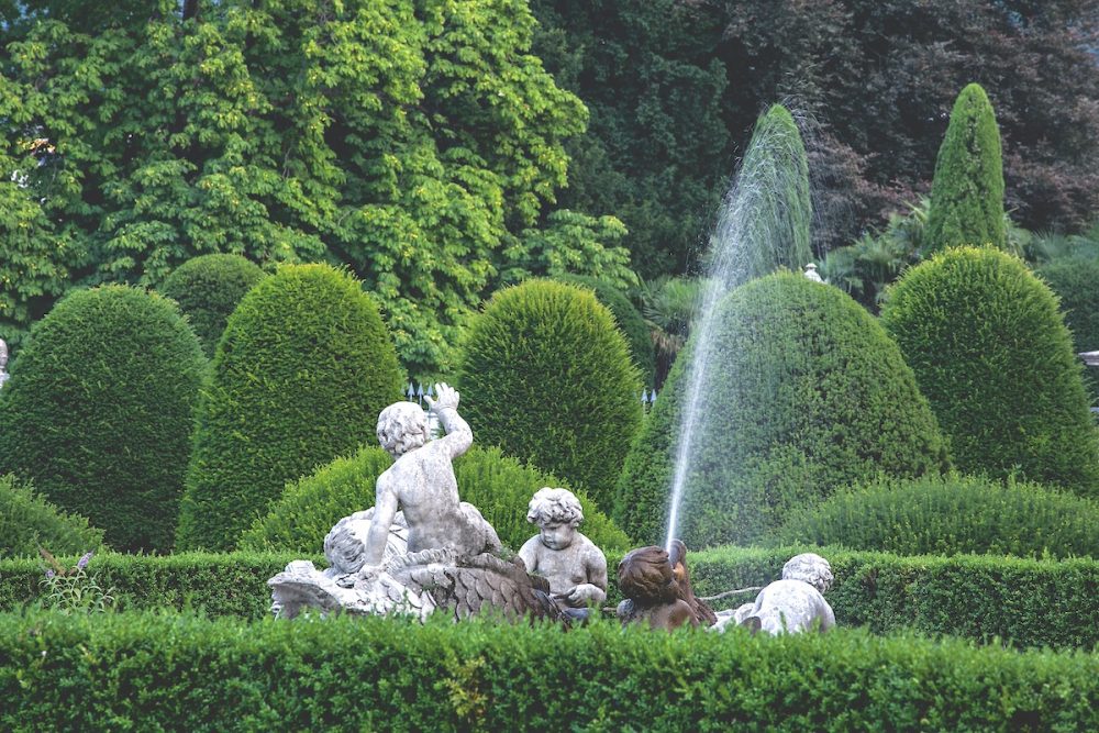 Lake Como Gardens