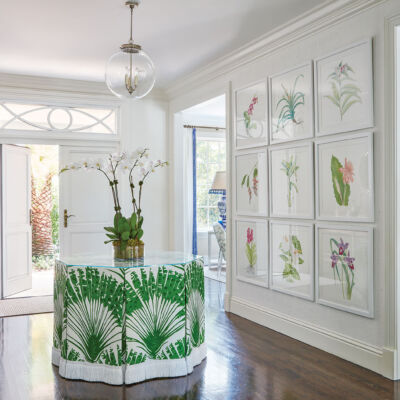 green and white Palm Beach foyer by Ellen Kavanaugh Interiors