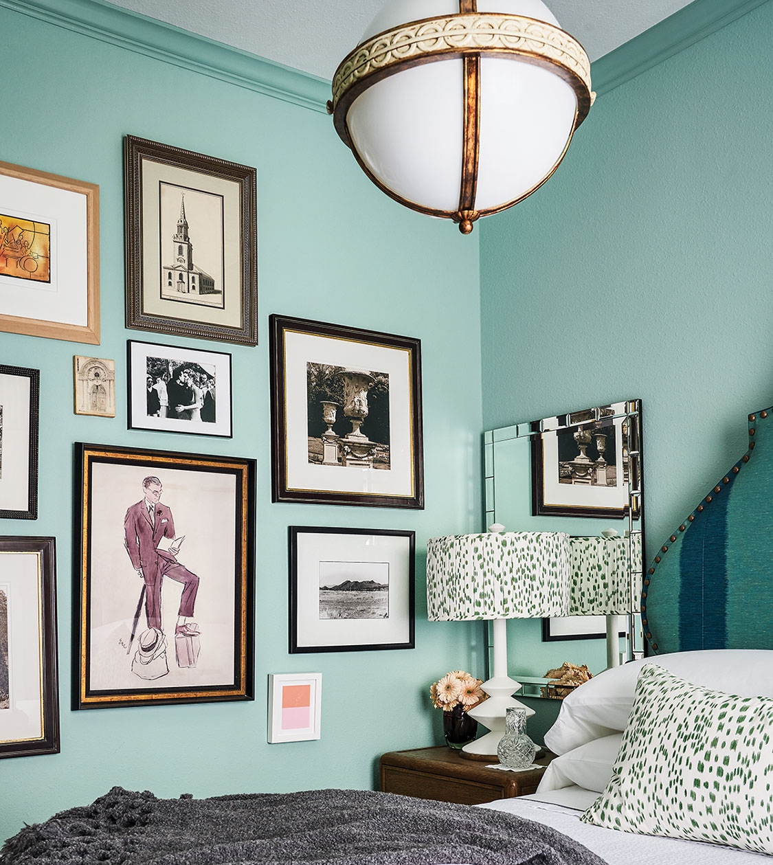 photo wall, turquoise wall paint