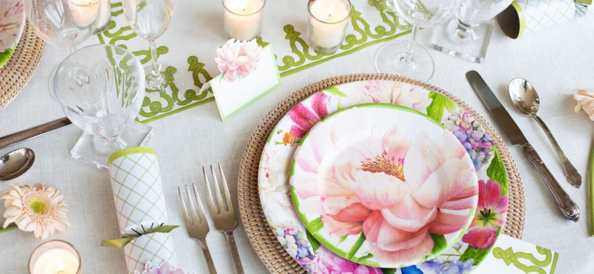 A table set with Caspari's Spring-Summer 2020 Collection