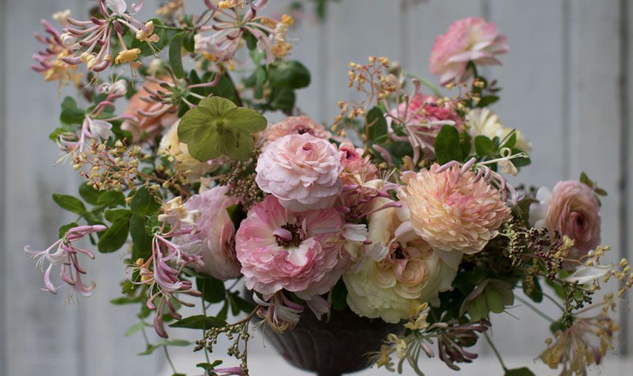 Sherbet-Toned Centerpiece from the book Floret Farm's A Year in Flowers, page 126
