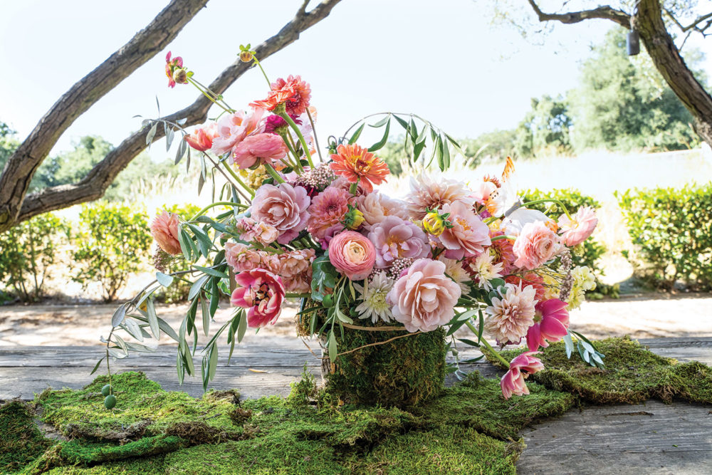 floral centerpiece by frances shultz