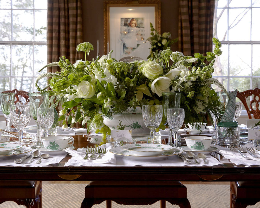 green and white floral arrangement featuring amaryllis by floral designer Kakhi Huffaker Wakefield