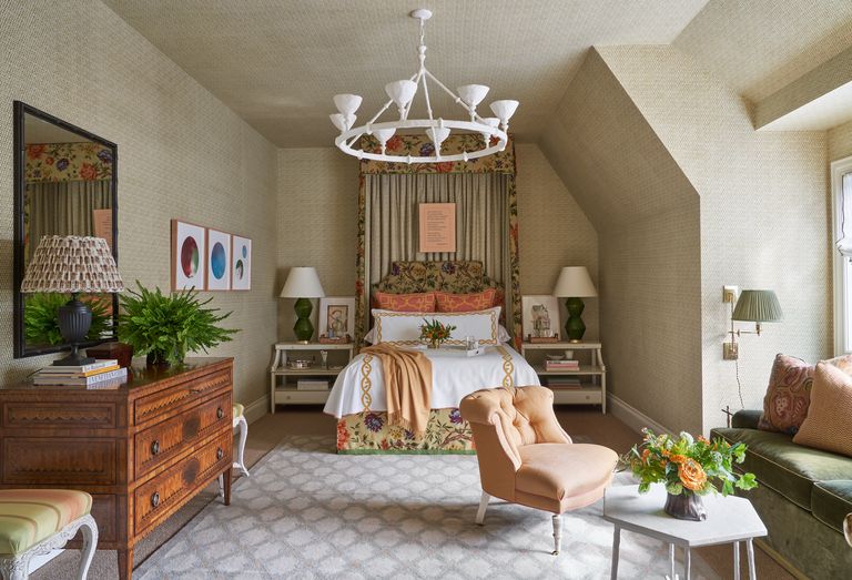 Guest room designed by Lauren Hudson of Wells Design for Kips Bay Dallas showhouse 2020