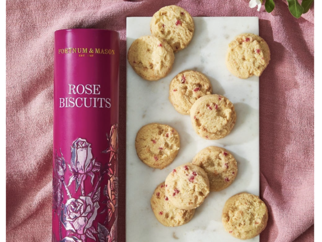 Shortbread cookies with pink rose petals inside.