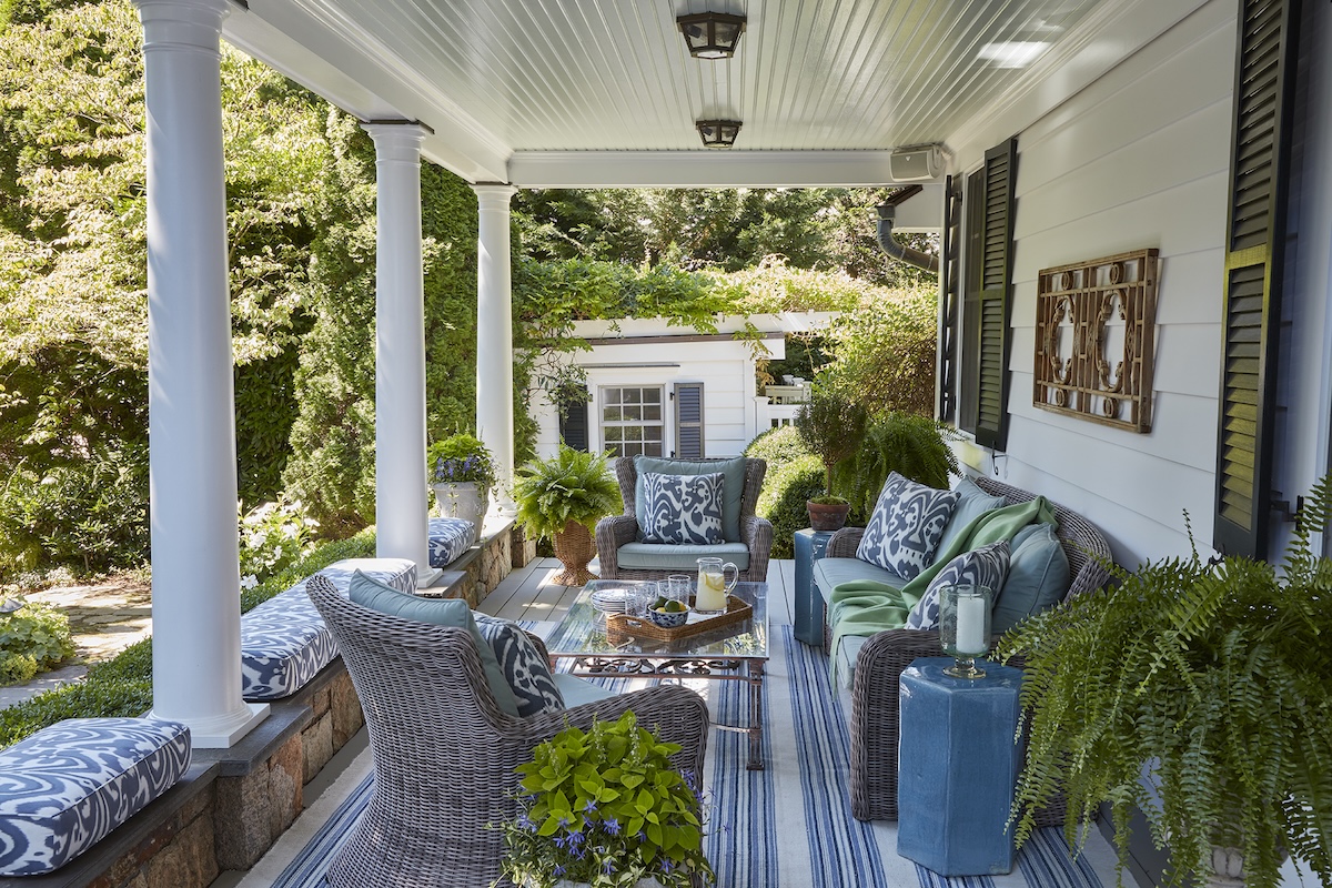 Porch with blue striped accents.